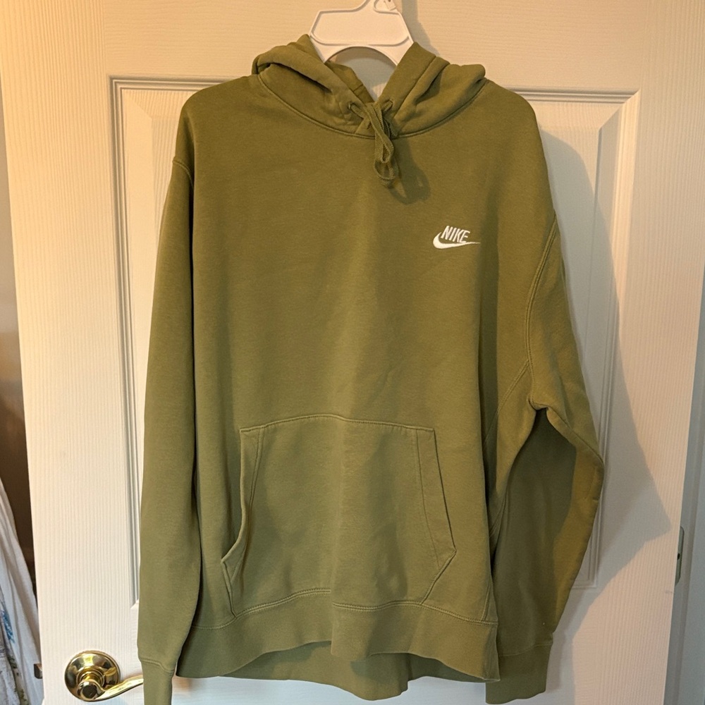 Nike Men's Hoodie in Olive Green